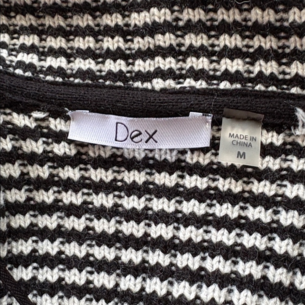DEX Monochrome Knit Open Sweater - Picture 5 of 8